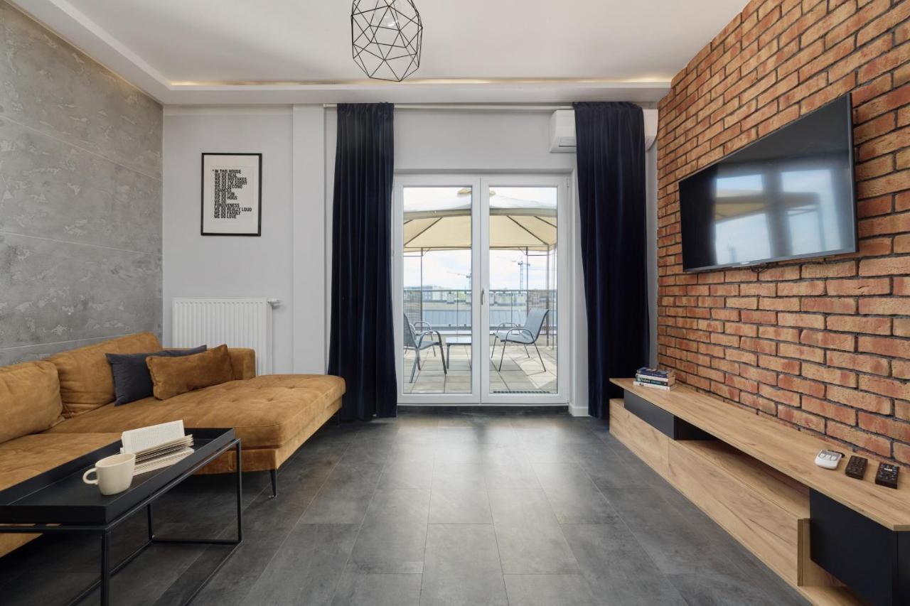 Stylish Kosciuszki Apartaments Near The Market Square With Free Garage Wroclaw By Noclegi Renters Esterno foto