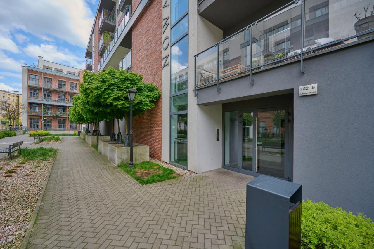 Stylish Kosciuszki Apartaments Near The Market Square With Free Garage Wroclaw By Noclegi Renters Esterno foto