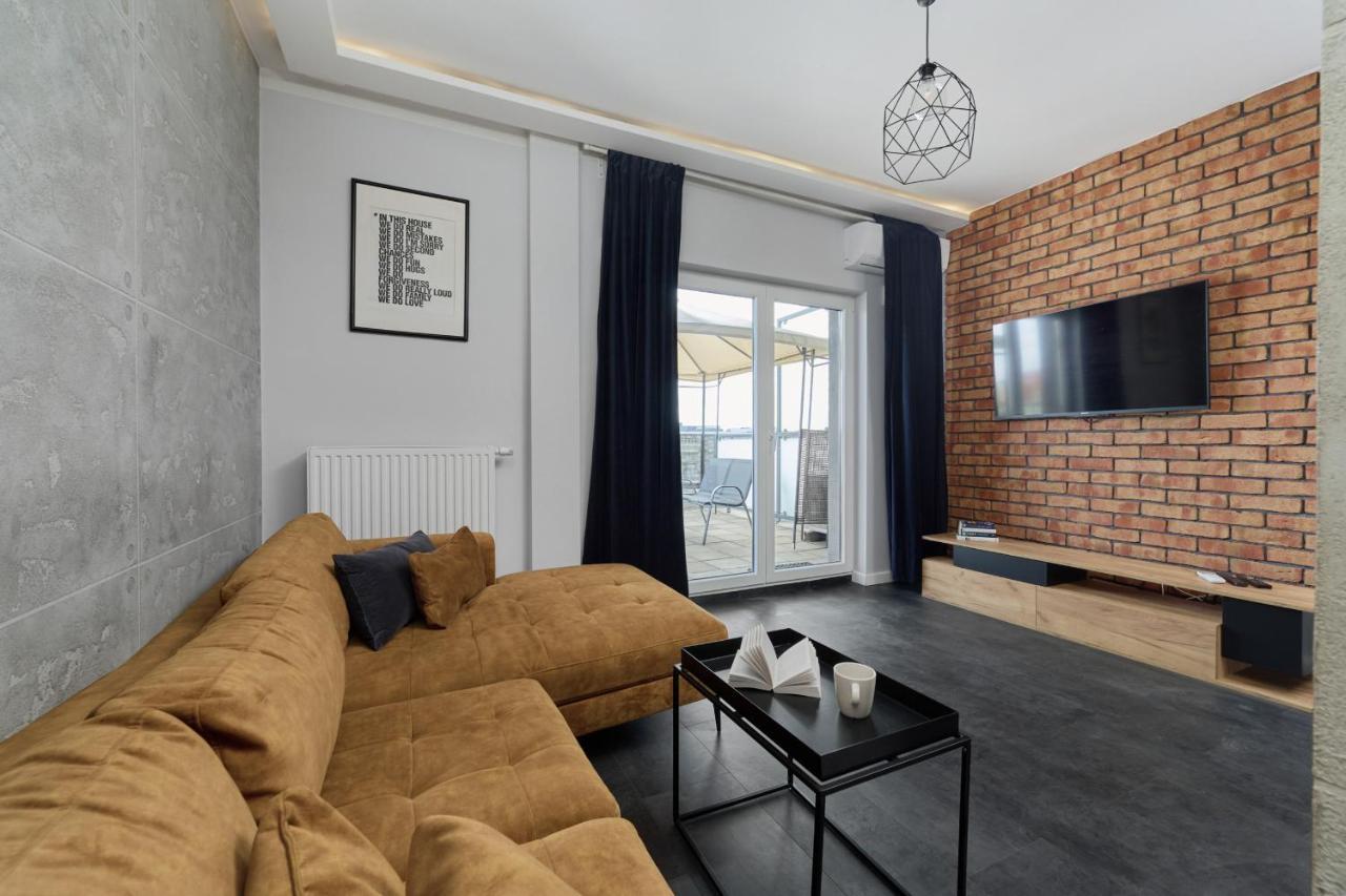 Stylish Kosciuszki Apartaments Near The Market Square With Free Garage Wroclaw By Noclegi Renters Esterno foto