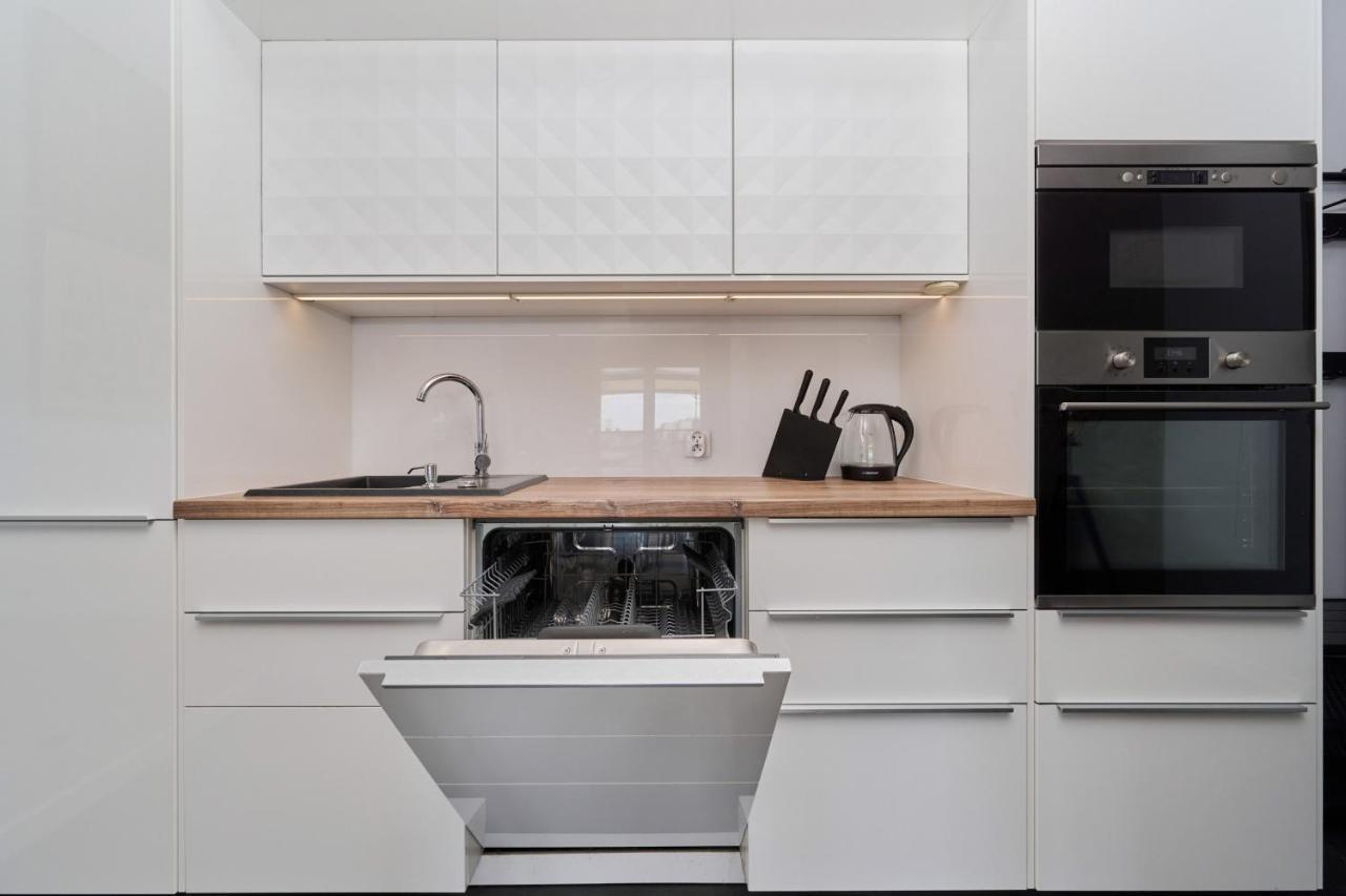 Stylish Kosciuszki Apartaments Near The Market Square With Free Garage Wroclaw By Noclegi Renters Esterno foto