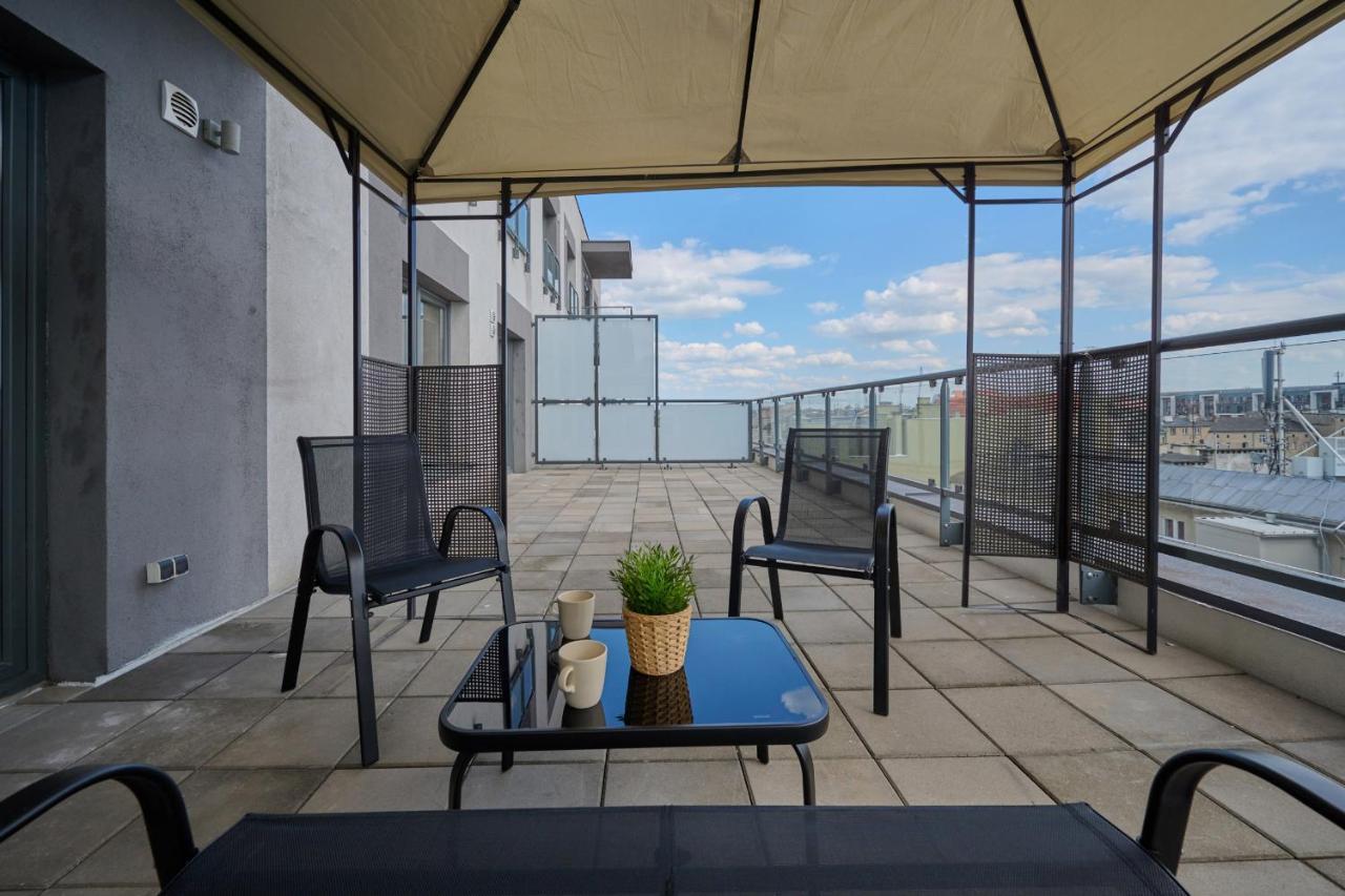 Stylish Kosciuszki Apartaments Near The Market Square With Free Garage Wroclaw By Noclegi Renters Esterno foto