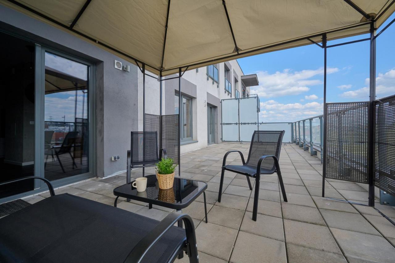 Stylish Kosciuszki Apartaments Near The Market Square With Free Garage Wroclaw By Noclegi Renters Esterno foto