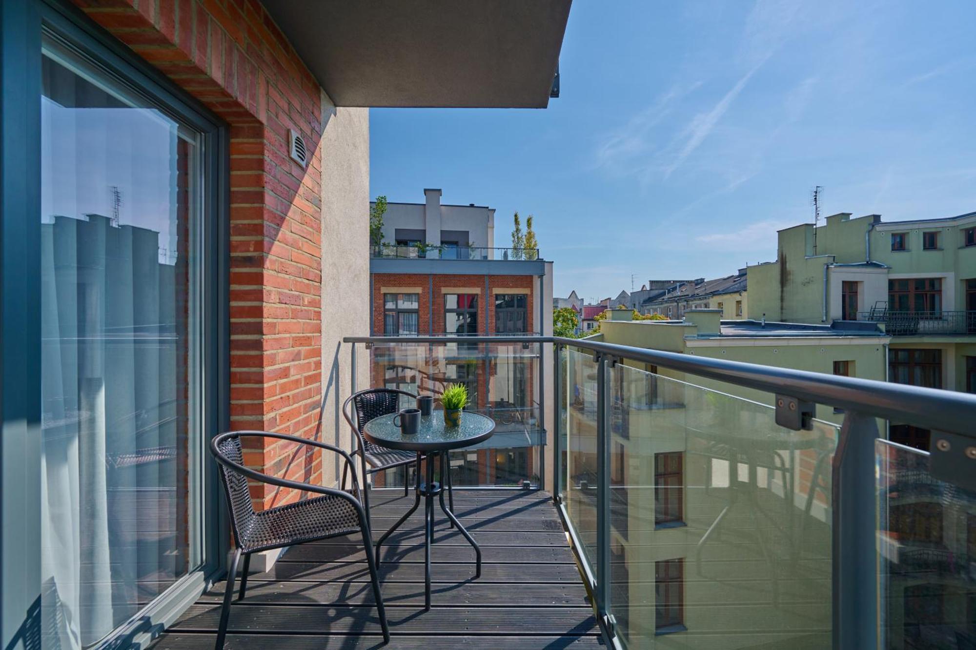 Stylish Kosciuszki Apartaments Near The Market Square With Free Garage Wroclaw By Noclegi Renters Esterno foto