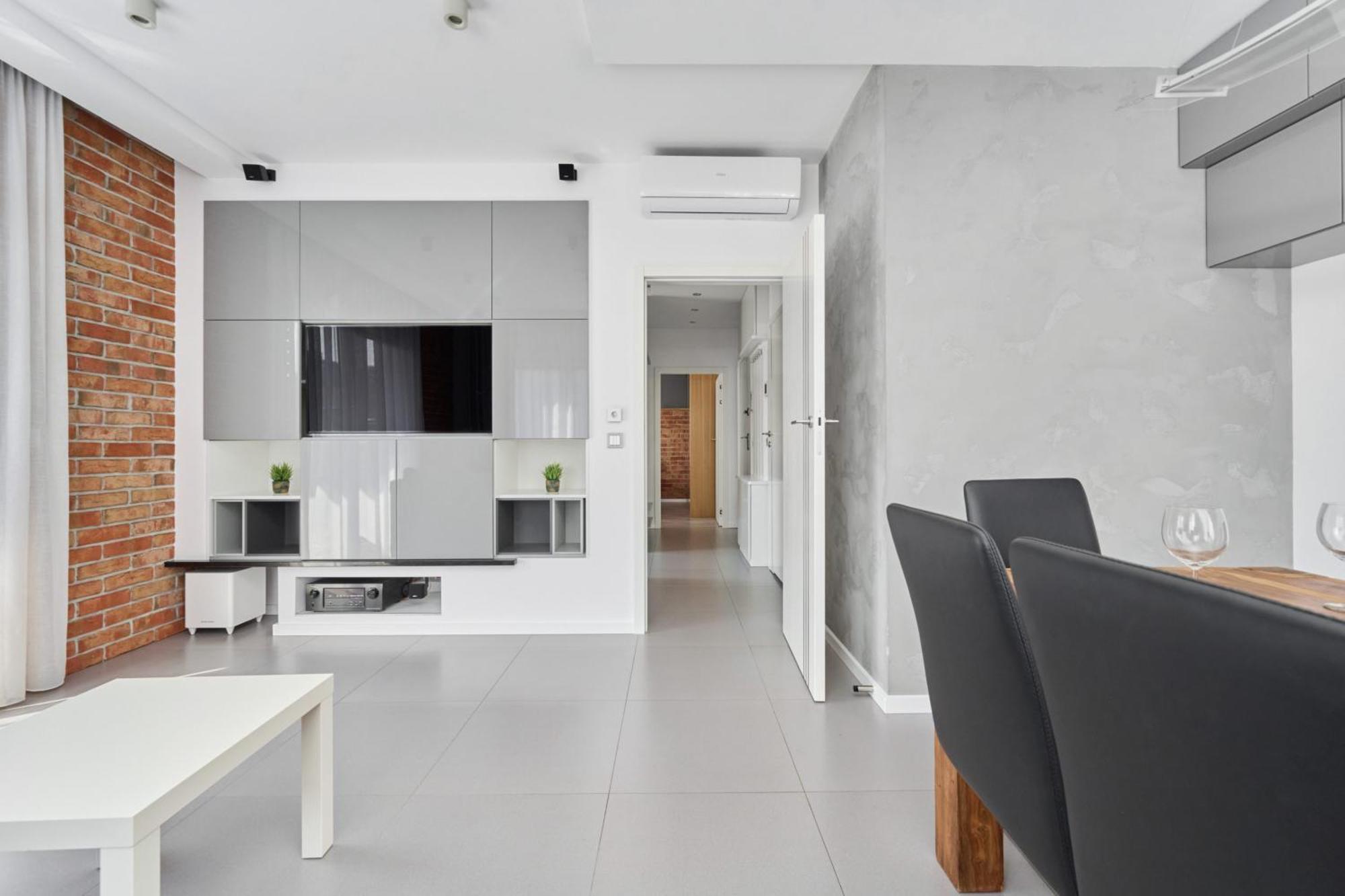 Stylish Kosciuszki Apartaments Near The Market Square With Free Garage Wroclaw By Noclegi Renters Esterno foto