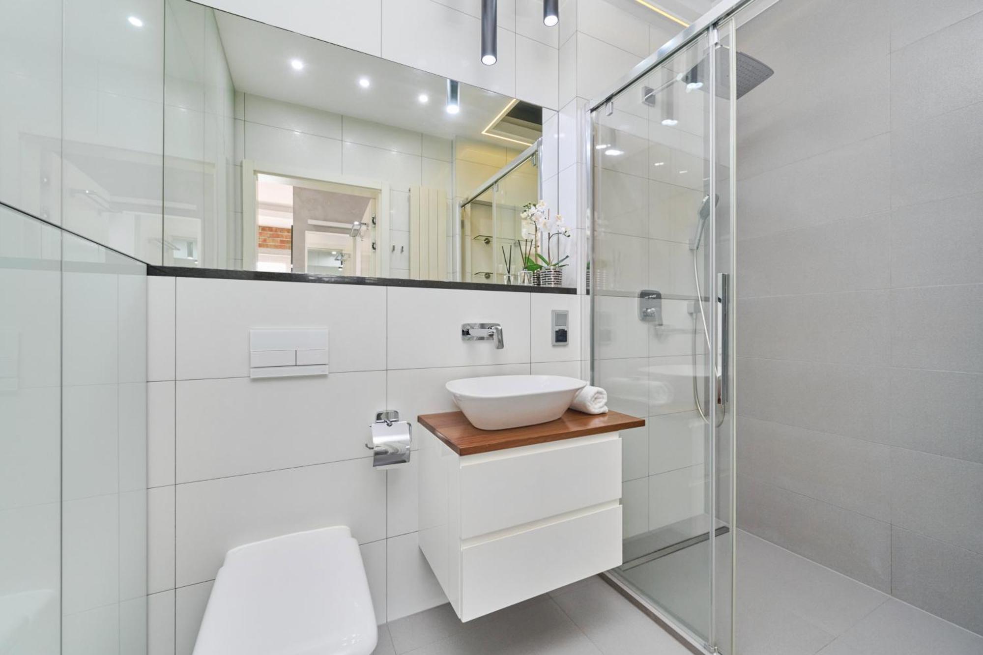 Stylish Kosciuszki Apartaments Near The Market Square With Free Garage Wroclaw By Noclegi Renters Esterno foto