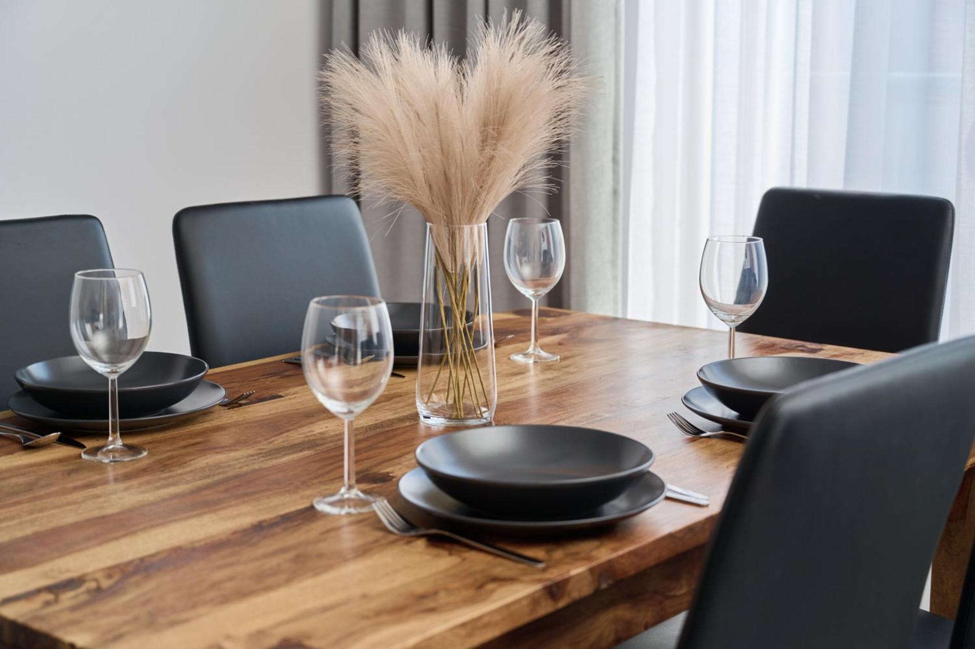 Stylish Kosciuszki Apartaments Near The Market Square With Free Garage Wroclaw By Noclegi Renters Esterno foto