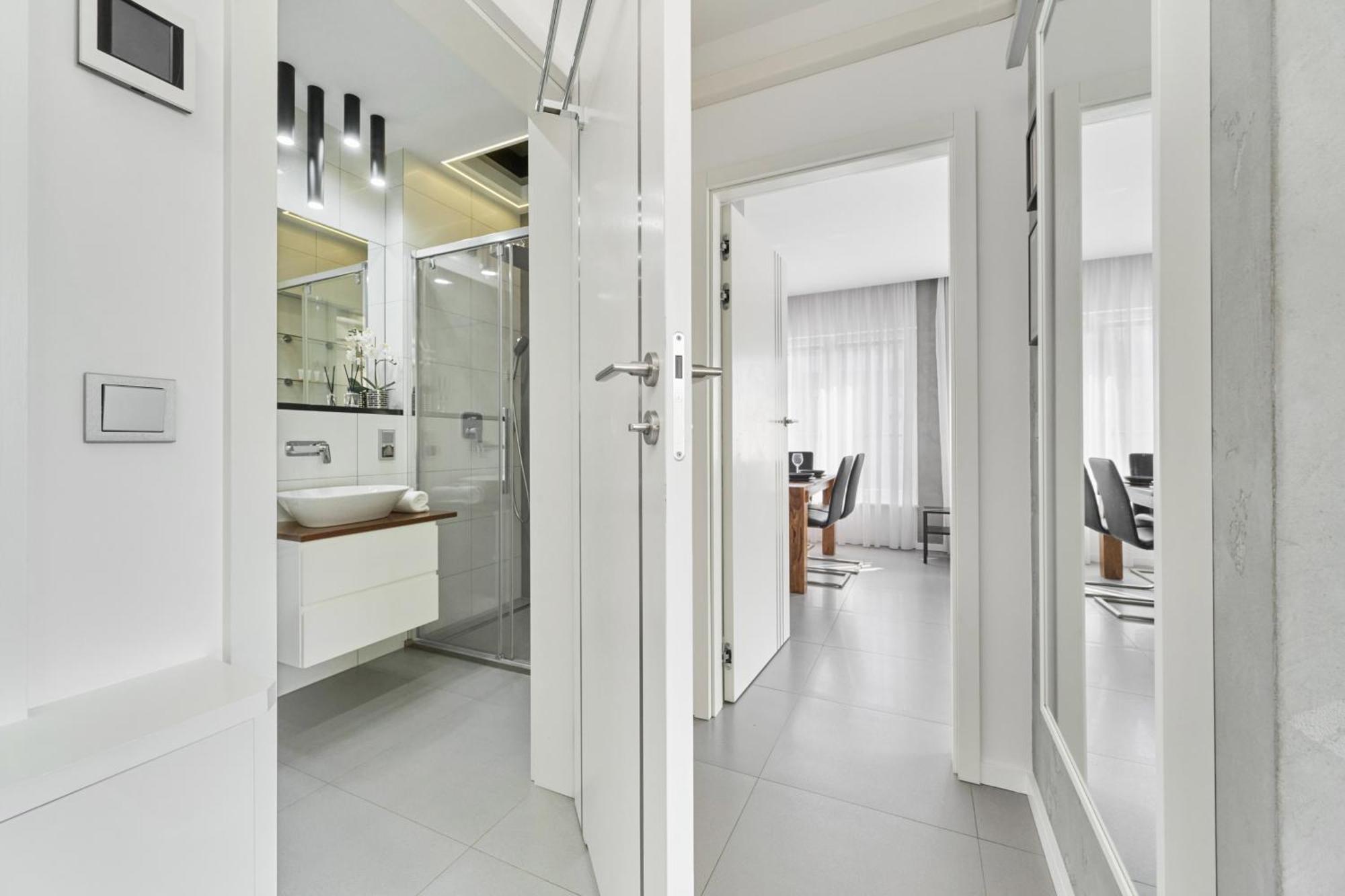 Stylish Kosciuszki Apartaments Near The Market Square With Free Garage Wroclaw By Noclegi Renters Esterno foto